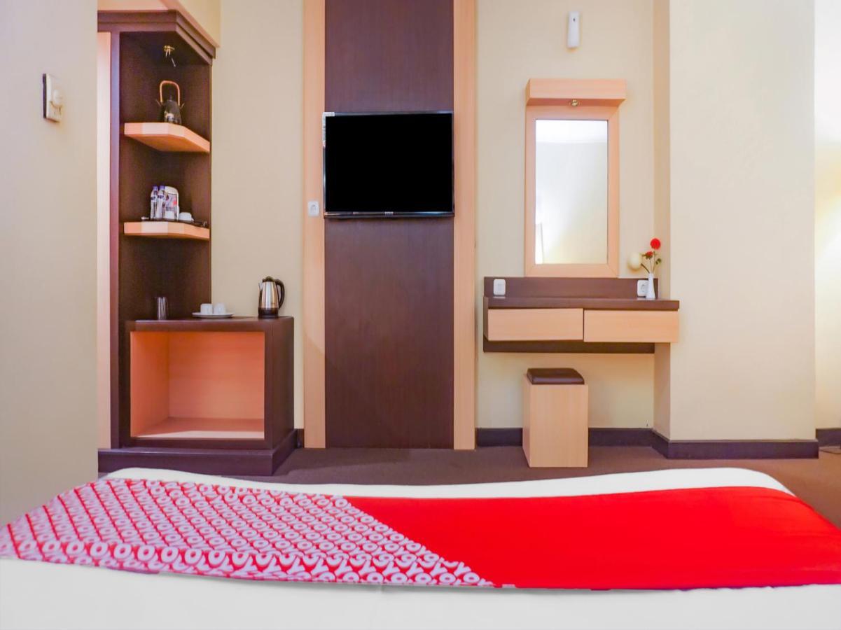 נקסר Oyo 3967 Hotel Pantai Wisata מראה חיצוני תמונה